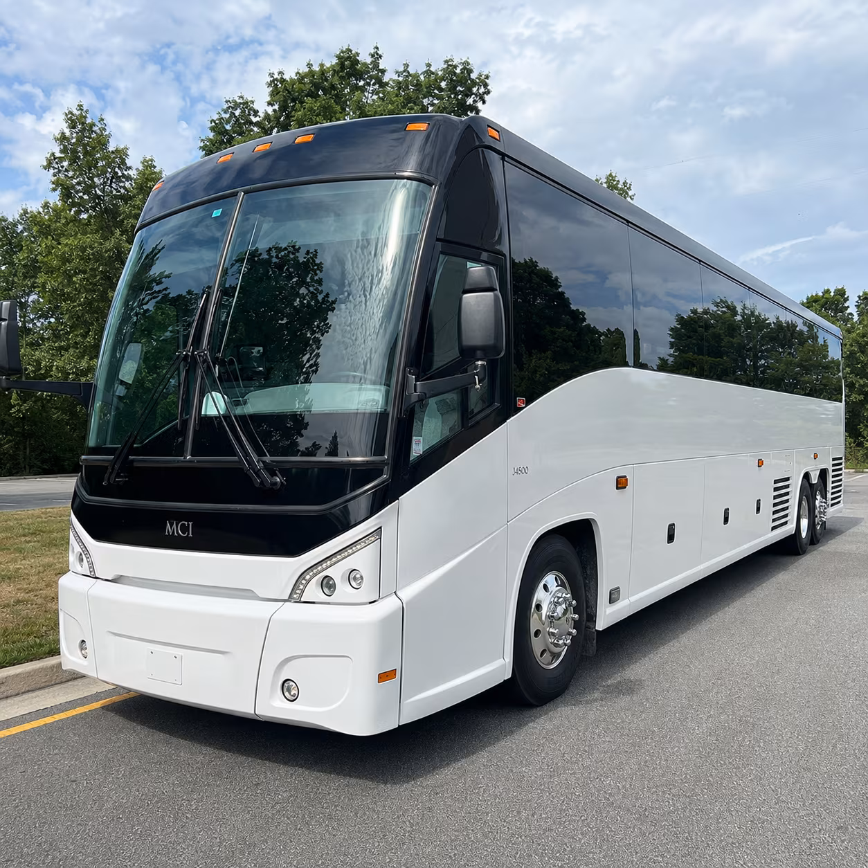 charter bus shuttle service to jfk laguardia and newark liberty